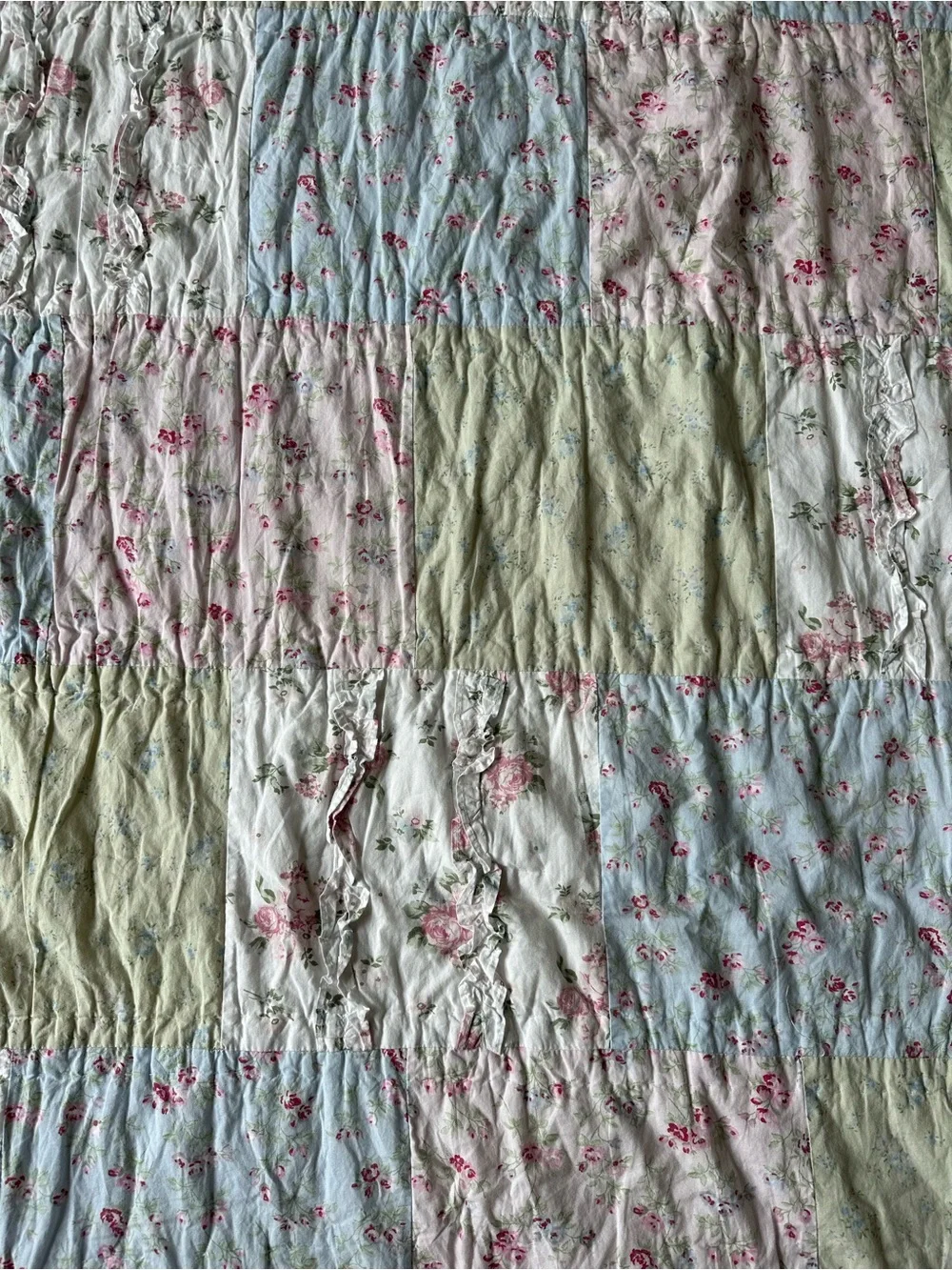 Simply Shabby Chic 100% Cotton Queen Quilt Reversible Patchwork One Pillow Sham